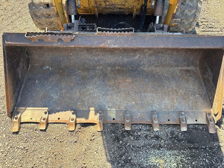 2021-caterpillar-259d3-image-20