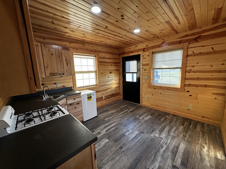 #1703-•-fully-finished-portable-cabin-image-21