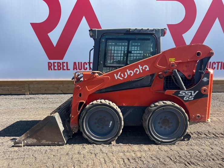 kubota-ssv65-image-1