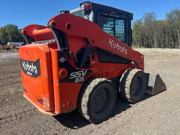 kubota-ssv65-image-4