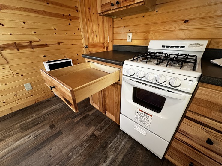 #1703-•-fully-finished-portable-cabin-image-31
