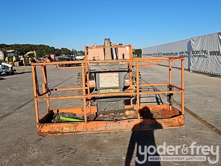 2012-jlg-600s-image-11