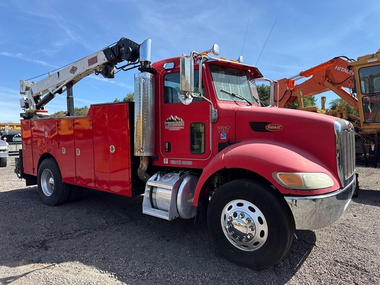 2005-peterbilt-335-image-5