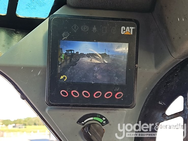 2019-caterpillar-262d-image-22