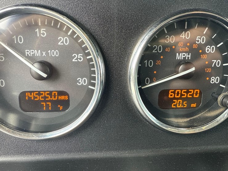 2018-peterbilt-337-image-28