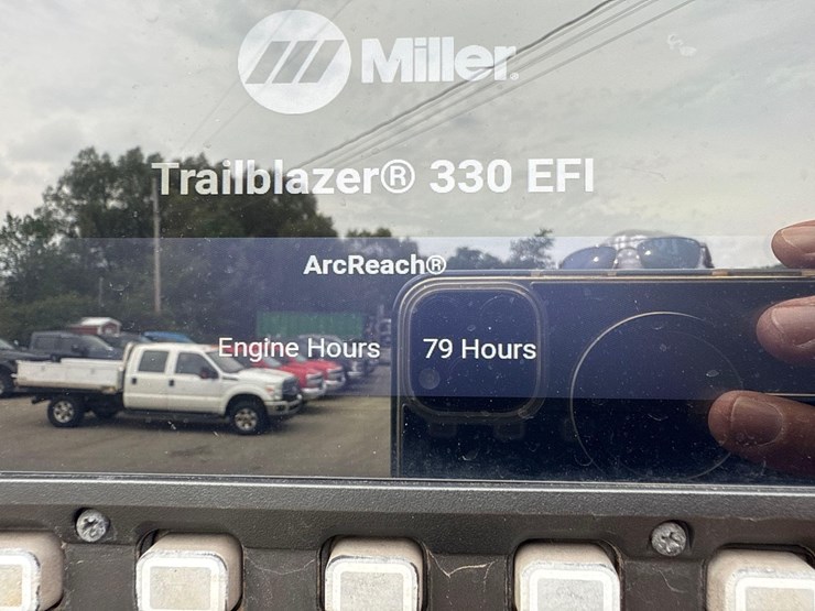 2021-peterbilt-337-image-21