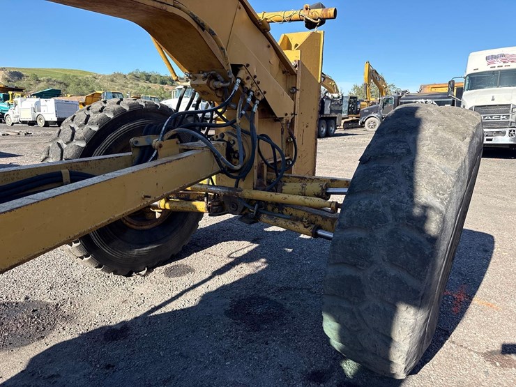 caterpillar-16g-image-32