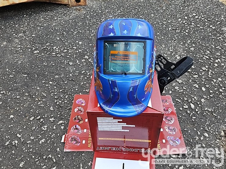 auto-darkening-welding-helmets-image-1