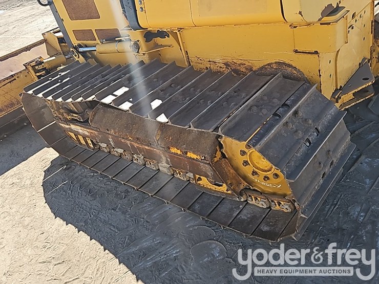 2015-deere-450j-image-22