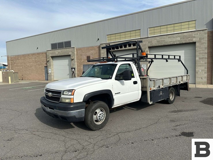 2006-chevrolet-silverado-3500-image-1