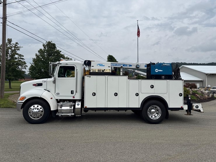 2018-peterbilt-337-image-2