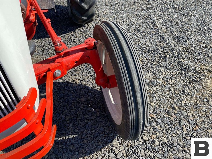 ford-tractor-image-12