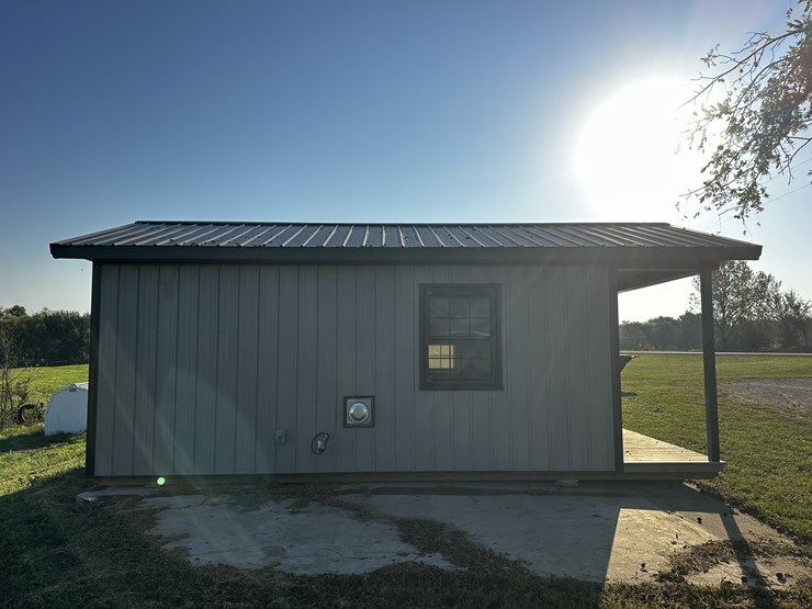 #1703-•-fully-finished-portable-cabin-image-4