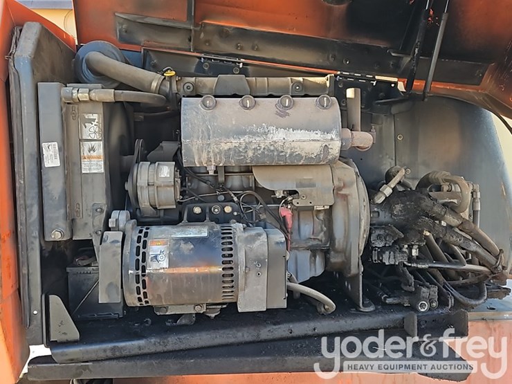 2012-jlg-600s-image-18