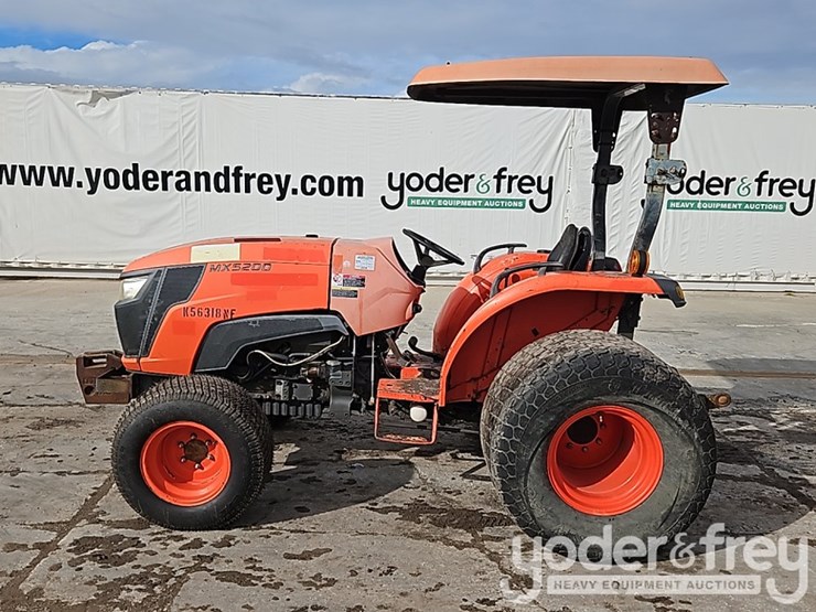 2016-kubota-mx5200hst-image-2