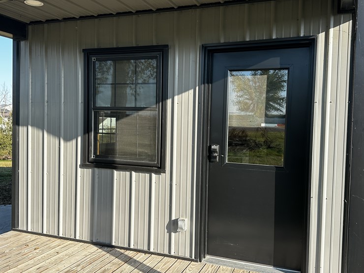 #1703-•-fully-finished-portable-cabin-image-11