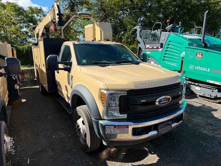 2019-ford-f550-xl-image-2
