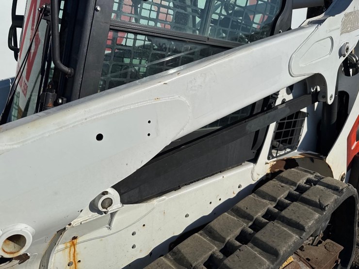 2021-bobcat-t595-image-19