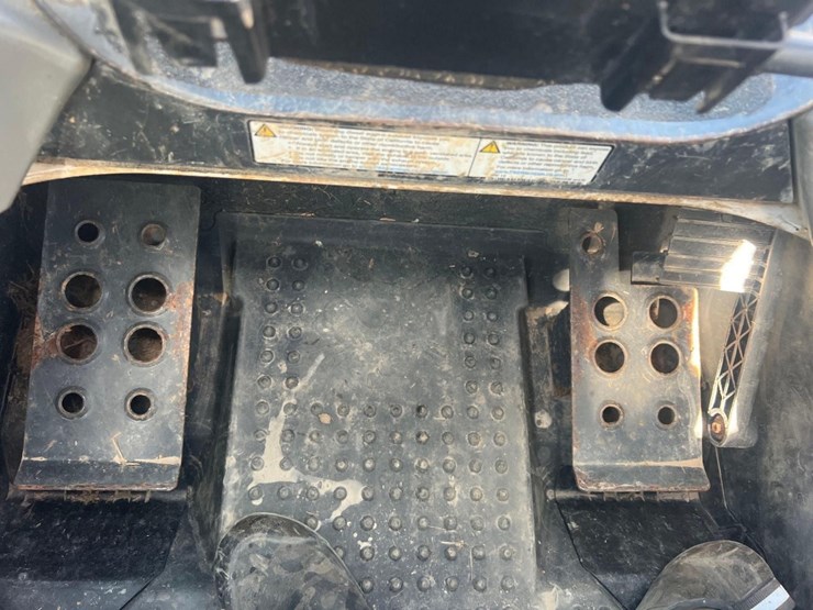 2021-bobcat-t740-image-28