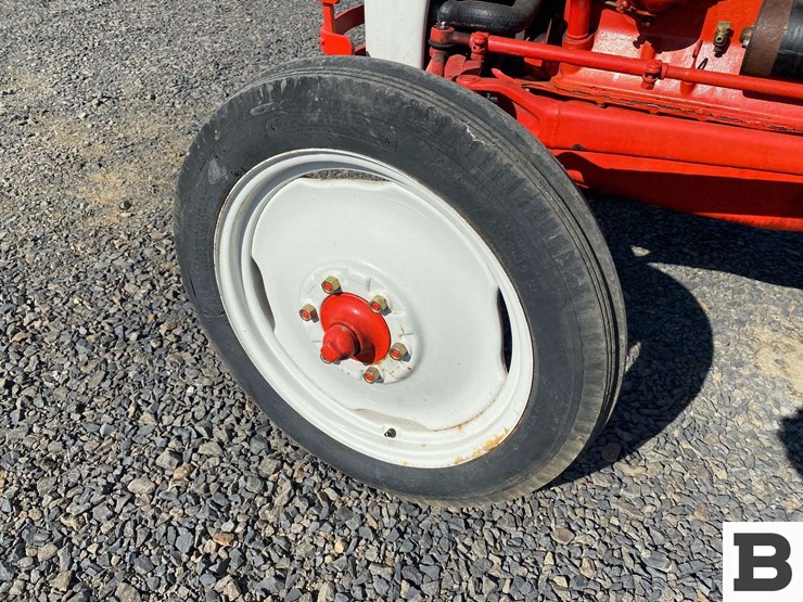 ford-tractor-image-13