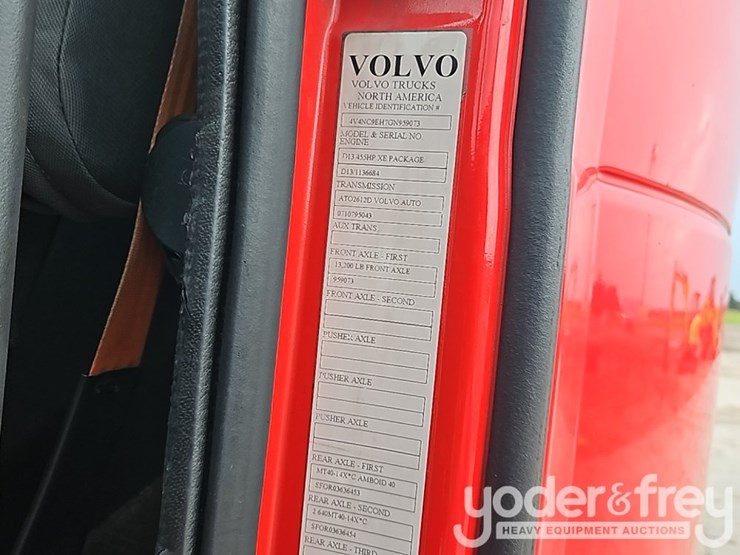 2016-volvo-vnl-image-55