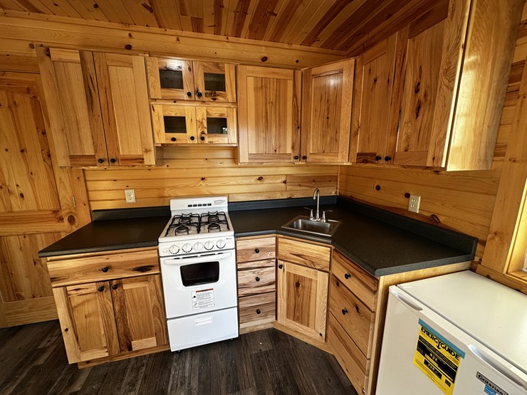 #1703-•-fully-finished-portable-cabin-image-27