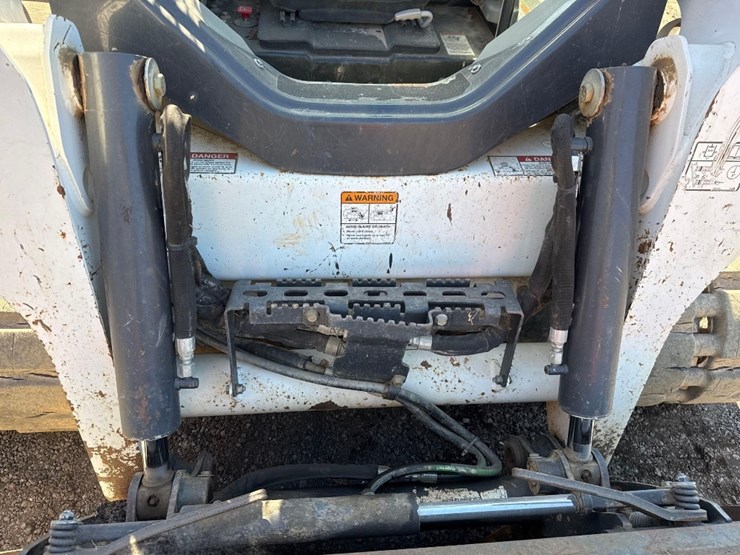 2014-bobcat-t550-image-21