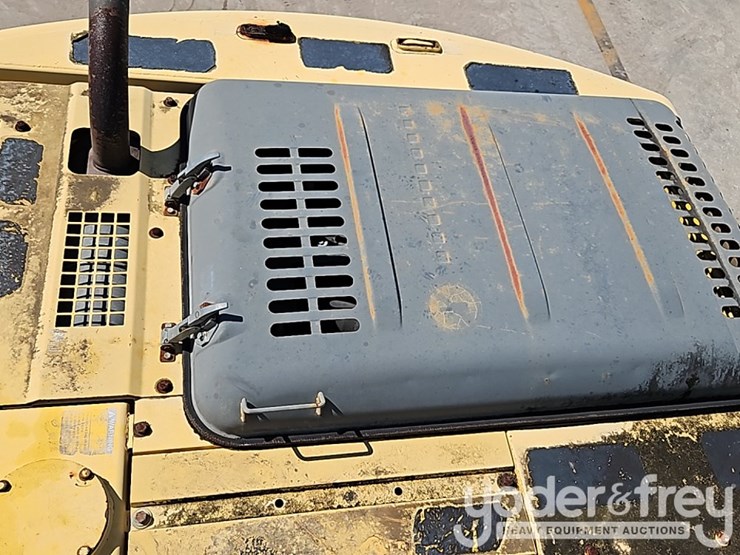2004-new-holland-eh160-image-32