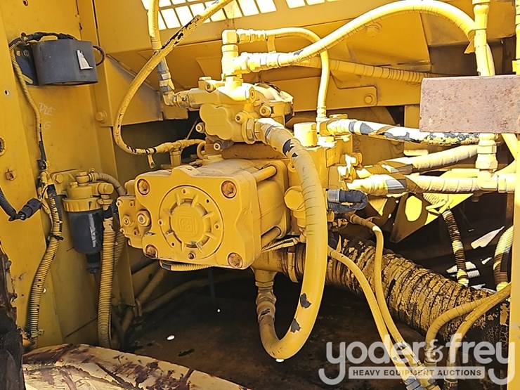 2004-new-holland-eh160-image-28