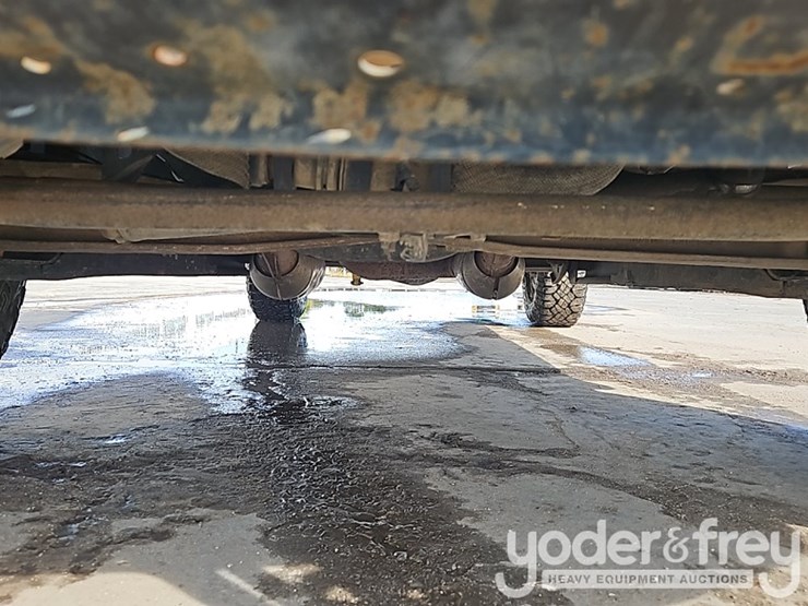 2010-ford-f350-image-12