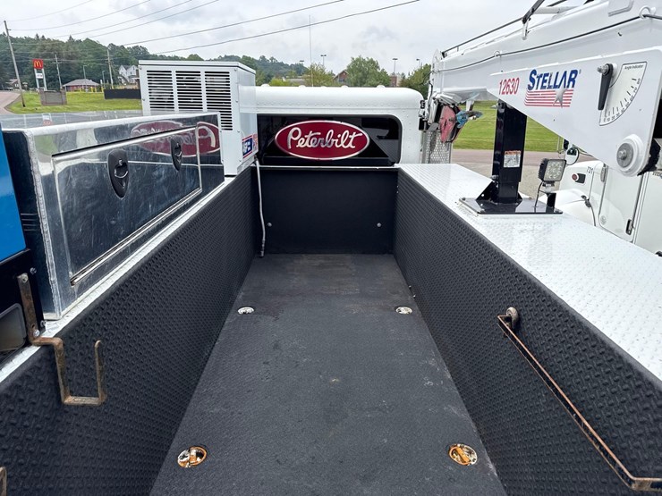 2019-peterbilt-337-image-19
