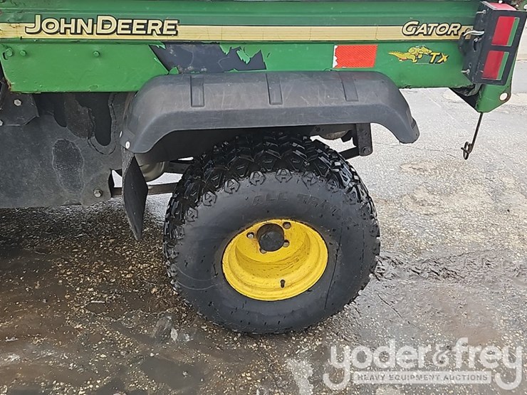 2014-john-deere-gator-tx-image-12