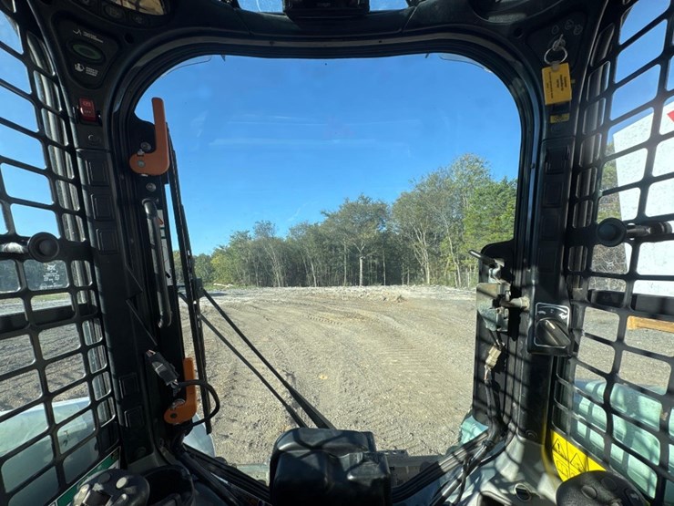 2021-bobcat-t595-image-22