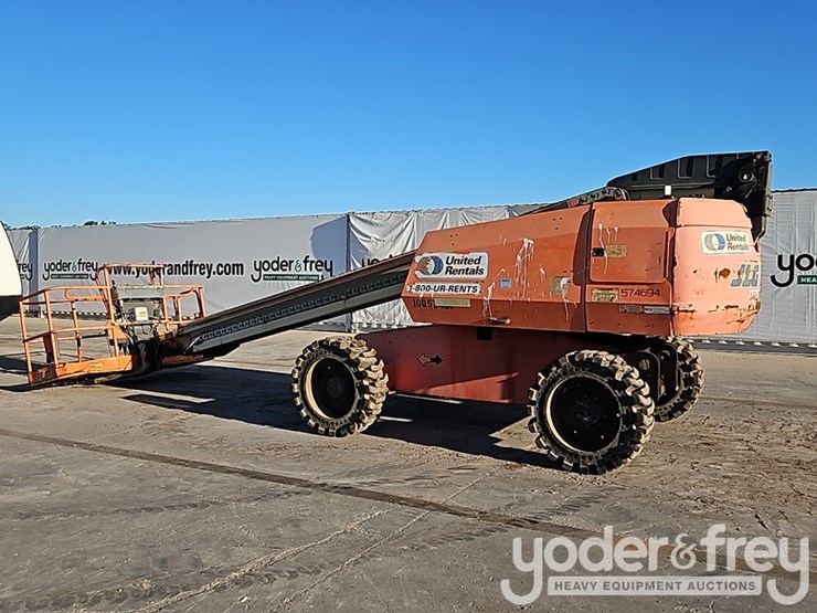 2012-jlg-600s-image-4
