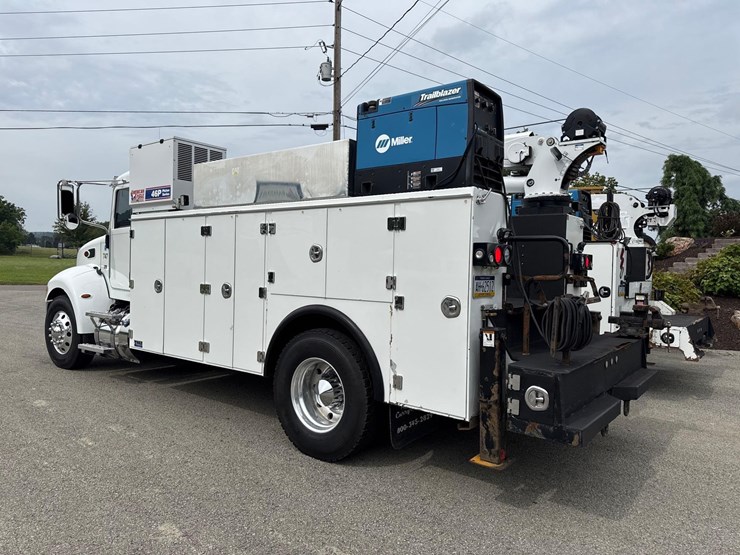 2019-peterbilt-337-image-3