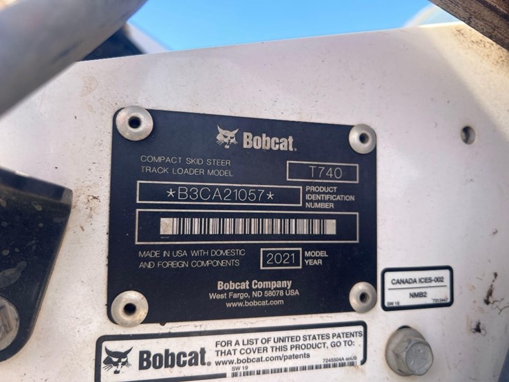 2021-bobcat-t740-image-14