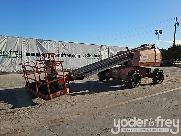 2012-jlg-600s-image-1