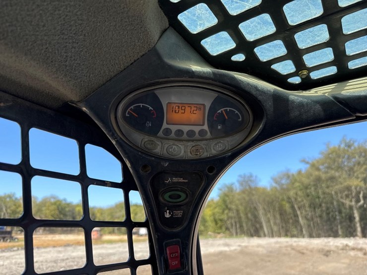 2014-bobcat-t550-image-26