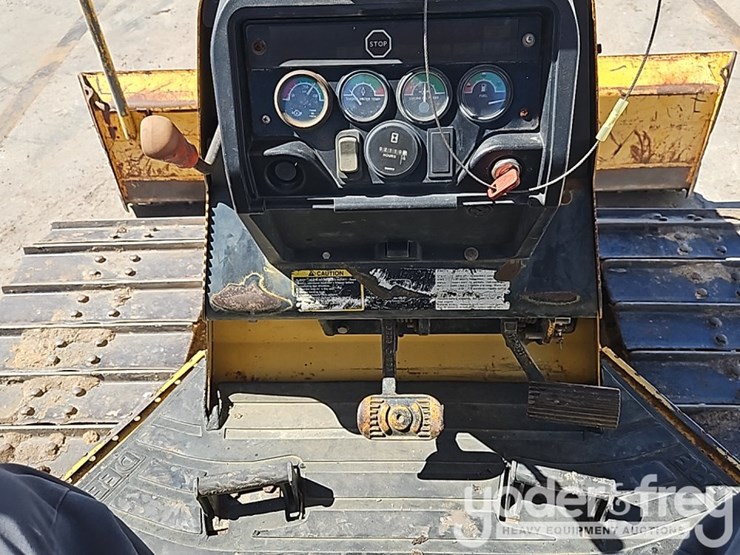deere-650h-lgp-image-32