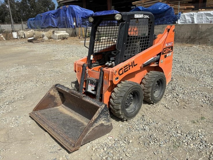 2019-gehl-r105-image-1