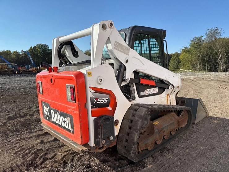 2021-bobcat-t595-image-6