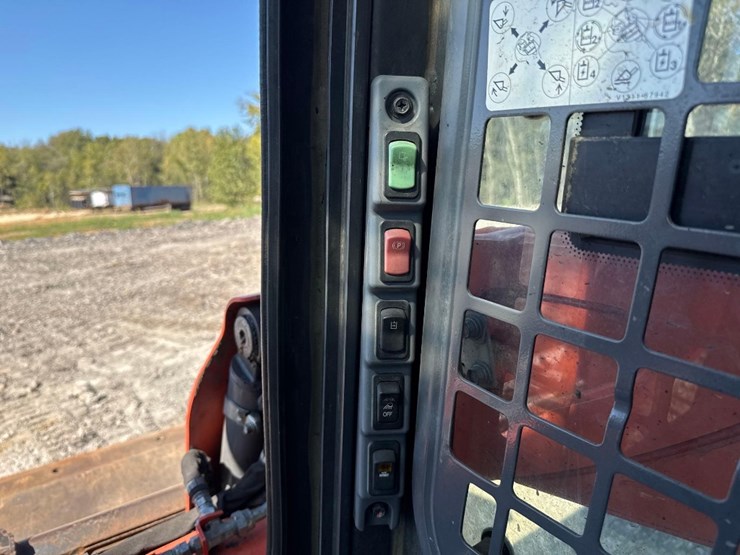 kubota-ssv65-image-20