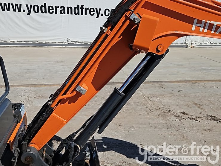 2022-hitachi-zx17u-image-13