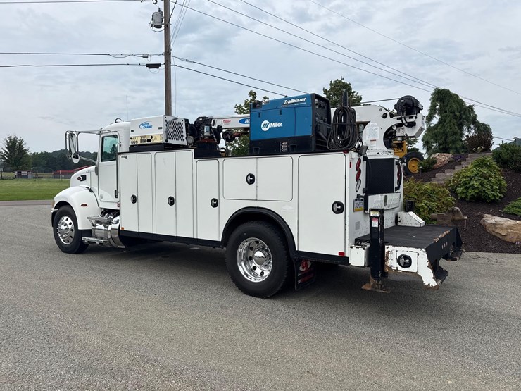 2018-peterbilt-337-image-3