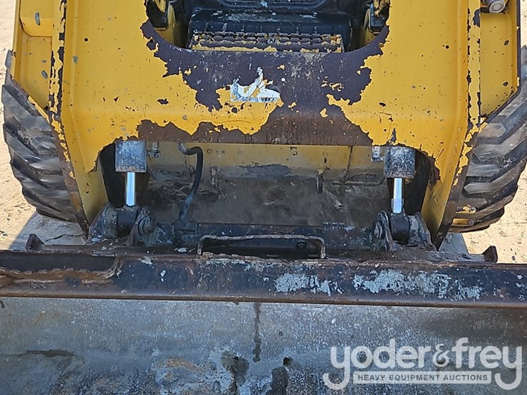 2019-caterpillar-262d-image-11