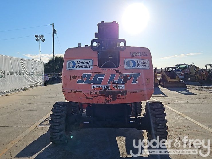 2012-jlg-600s-image-16