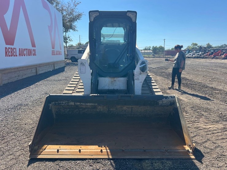 2021-bobcat-t740-image-7
