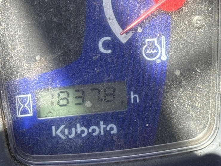 kubota-ssv65-image-24