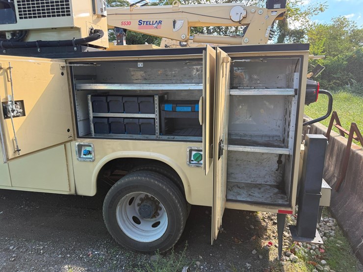 2019-ford-f550-xl-image-13