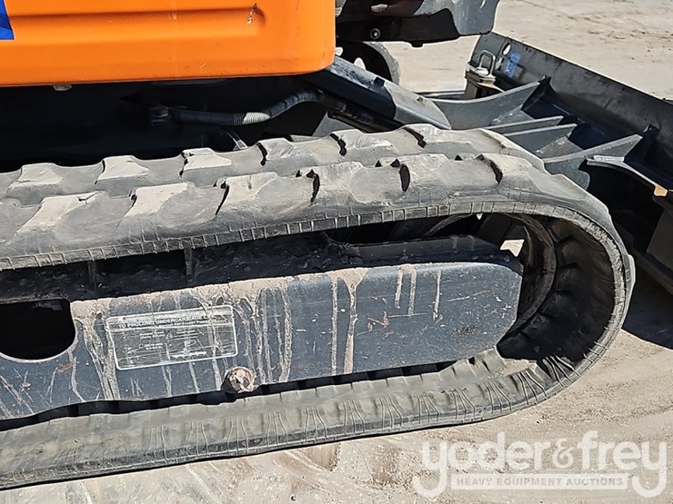 2022-hitachi-zx17u-image-10